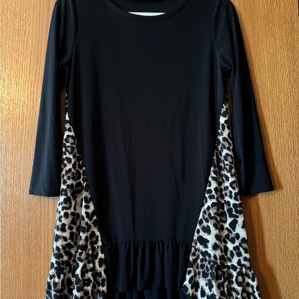 Stylish Black and Leopard Print Tunic